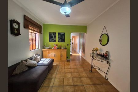 Casa à venda com 3 quartos, 250m² em Rio Pequeno, São Paulo