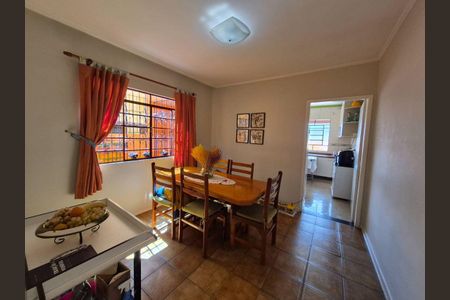 Casa à venda com 3 quartos, 250m² em Rio Pequeno, São Paulo