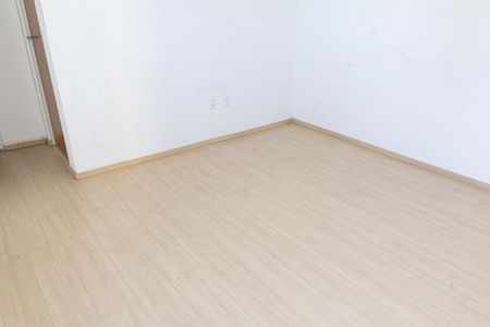 Sala de apartamento para alugar com 2 quartos, 50m² em Santa Cruz, Rio de Janeiro