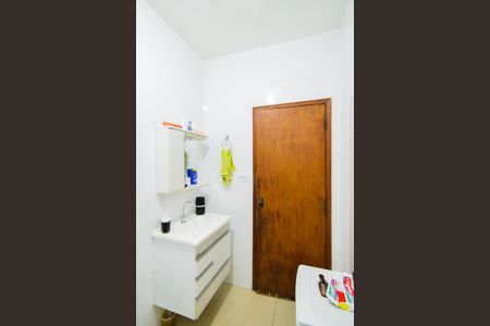 Casa à venda com 676m², 4 quartos e 5 vagasBanheiro  - Casa 2
