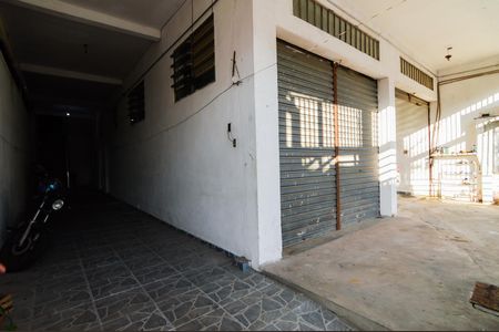 Casa à venda com 676m², 4 quartos e 5 vagasSalão 