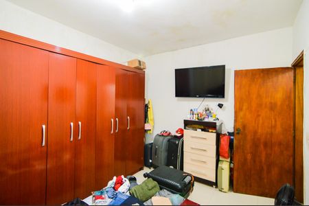 Casa à venda com 676m², 4 quartos e 5 vagasQuarto 2  - Casa 2