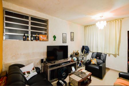 Casa à venda com 676m², 4 quartos e 5 vagasSala - Casa 2