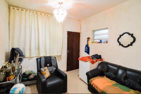 Casa à venda com 676m², 4 quartos e 5 vagasSala - Casa 2
