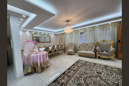 Casa à venda com 3 quartos, 200m² em Butantã, São Paulo