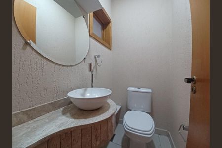 Casa para alugar com 210m², 4 quartos e 2 vagasBanheiro 2