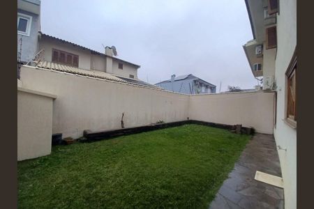 Casa para alugar com 210m², 4 quartos e 2 vagasQuintal