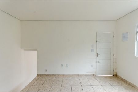 Casa à venda com 229m², 2 quartos e 1 vagaSala