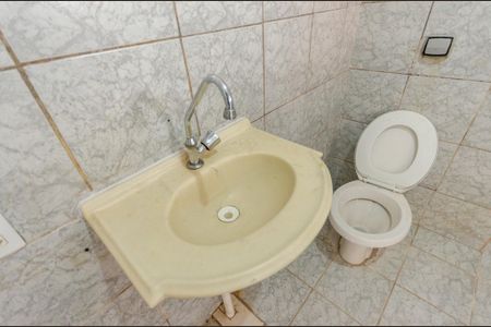 Casa à venda com 229m², 2 quartos e 1 vagaBanheiro