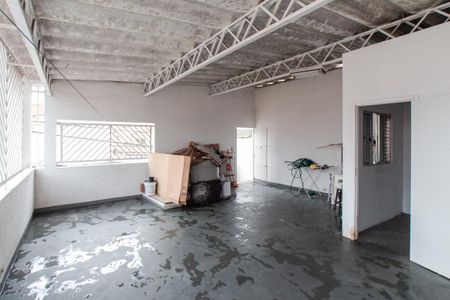 Casa à venda com 82m², 2 quartos e 1 vaga