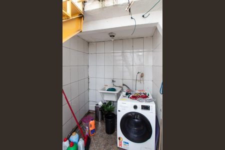 Casa à venda com 82m², 2 quartos e 1 vaga