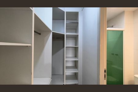 Apartamento à venda com 68m², 2 quartos e 2 vagasCloset da Suíte