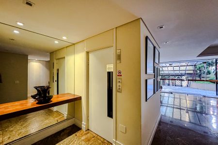 Apartamento para alugar com 125m², 3 quartos e 2 vagas Apartamento para alugar com 125m², 3 quartos e 2 vagasÁrea comum