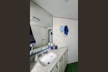 Apartamento para alugar com 125m², 3 quartos e 2 vagas Apartamento para alugar com 125m², 3 quartos e 2 vagasBanheiro