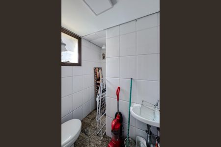 Apartamento para alugar com 125m², 3 quartos e 2 vagas Apartamento para alugar com 125m², 3 quartos e 2 vagasBanheiro de serviço