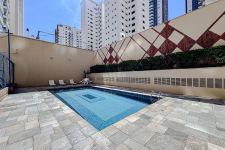 Apartamento para alugar com 125m², 3 quartos e 2 vagas Apartamento para alugar com 125m², 3 quartos e 2 vagasÁrea comum - Piscina
