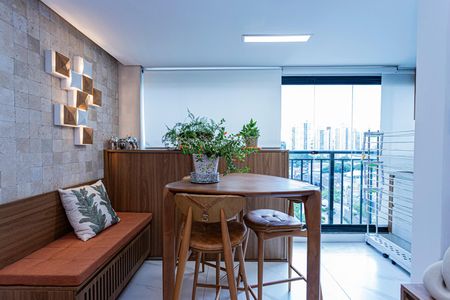 Apartamento à venda com 67m², 2 quartos e 1 vagaSala e varanda extendida