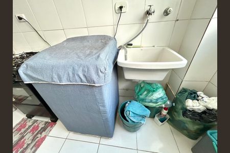 Apartamento à venda com 65m², 2 quartos e 1 vagaÁrea de Serviço