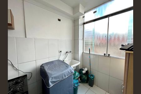 Apartamento à venda com 65m², 2 quartos e 1 vagaÁrea de Serviço