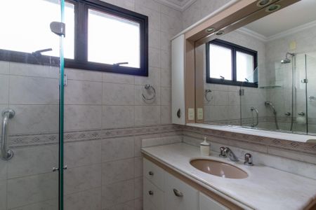 Apartamento para alugar com 120m², 3 quartos e 3 vagas Apartamento para alugar com 120m², 3 quartos e 3 vagasBanheiro