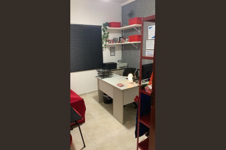 Casa para alugar com 217m², 4 quartos e 3 vagas Casa para alugar com 217m², 4 quartos e 3 vagasQuarto