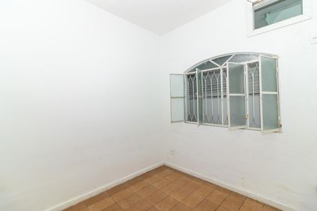 Quarto 1 de casa para alugar com 1 quarto, 45m² em Padre Miguel, Rio de Janeiro