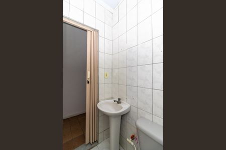 Casa para alugar com 45m², 1 quarto e sem vaga Casa para alugar com 45m², 1 quarto e sem vagaBanheiro