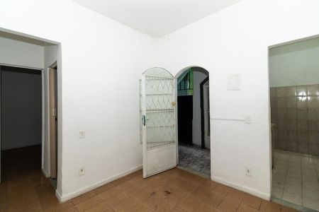 Sala de casa para alugar com 1 quarto, 45m² em Padre Miguel, Rio de Janeiro