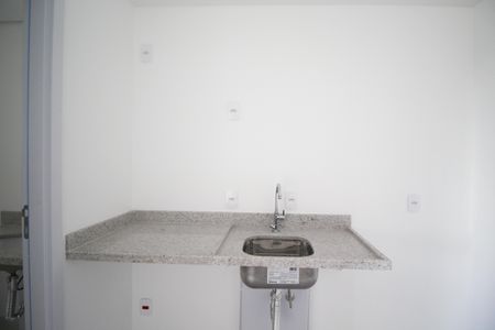 Cozinha de apartamento à venda com 1 quarto, 28m² em Indianópolis, São Paulo