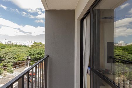 Studio para alugar com 28m², 1 quarto e sem vaga Studio para alugar com 28m², 1 quarto e sem vagaSacada