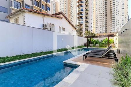 Studio para alugar com 28m², 1 quarto e sem vaga Studio para alugar com 28m², 1 quarto e sem vagaÁrea comum - Piscina