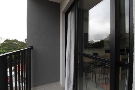 Apartamento para alugar com 28m², 1 quarto e sem vagaVaranda