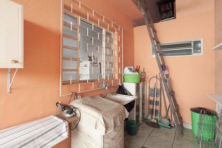 Casa à venda com 200m², 3 quartos e 1 vagaÁrea de serviço 