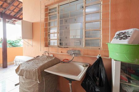 Casa à venda com 200m², 3 quartos e 1 vagaÁrea de serviço 