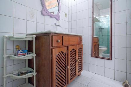 Casa à venda com 200m², 3 quartos e 1 vagaBanheiro da suíte 