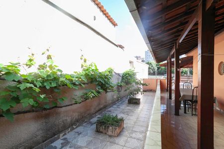 Casa à venda com 200m², 3 quartos e 1 vagaVaranda