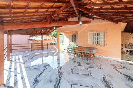 Casa à venda com 200m², 3 quartos e 1 vagaVaranda