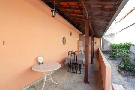 Casa à venda com 200m², 3 quartos e 1 vagaVaranda