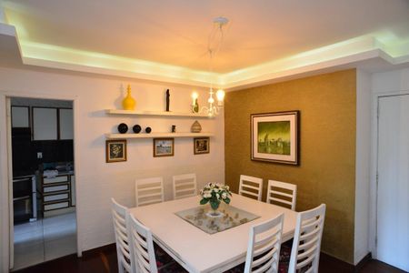 Apartamento para alugar com 144m², 4 quartos e 2 vagasSala