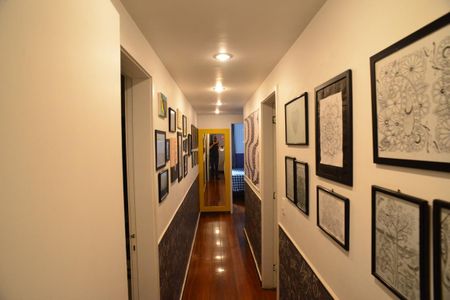 Apartamento para alugar com 144m², 4 quartos e 2 vagasCorredor
