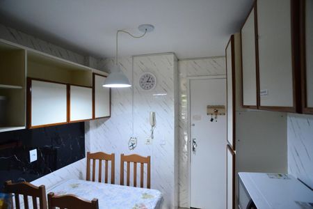 Apartamento para alugar com 144m², 4 quartos e 2 vagasCozinha