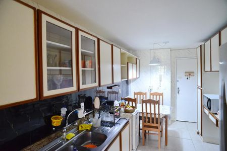 Apartamento para alugar com 144m², 4 quartos e 2 vagasCozinha