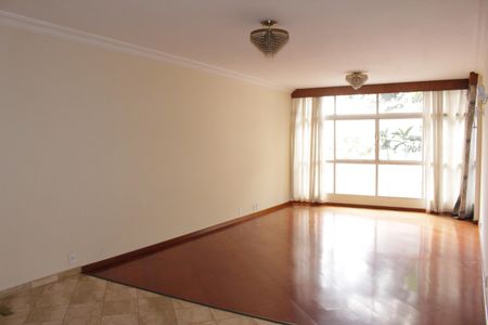 Apartamento para alugar com 3 quartos, 168m² em Santa Cecilia, São Paulo