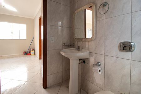 Casa para alugar com 140m², 3 quartos e 4 vagasBanheiro Social