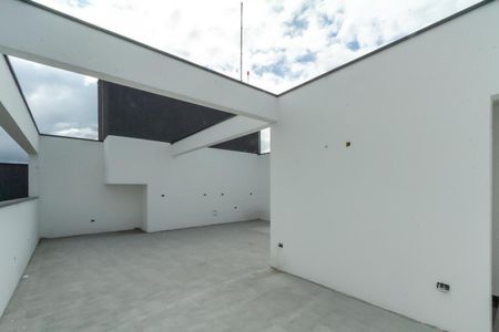 Casa de condomínio à venda com 130m², 2 quartos e 2 vagasCobertura