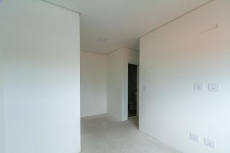 Casa de condomínio à venda com 130m², 2 quartos e 2 vagasSuíte