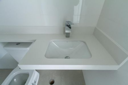 Casa de condomínio à venda com 130m², 2 quartos e 2 vagasBanheiro da Suíte