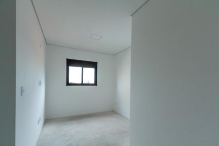 Casa de condomínio à venda com 130m², 2 quartos e 2 vagasSuíte