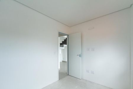 Casa de condomínio à venda com 130m², 2 quartos e 2 vagasQuarto