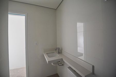 Apartamento à venda com 130m², 2 quartos e 2 vagas Apartamento à venda com 130m², 2 quartos e 2 vagasBanheiro da Suíte